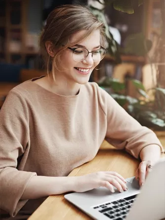 Berufsbegleitend studieren an der EHiP